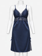 Mauve lace nightdress side detail