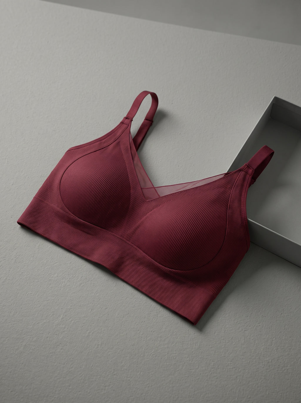 Emanay Ribbed V-Neck Mesh-Detail Bra
